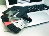 close-up-hard-drives-laptop-table_1048944-6821579.jpg