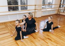 young-girls-doing-gymnastic-exercises-exercising-fitness-class_132375-8426.jpg