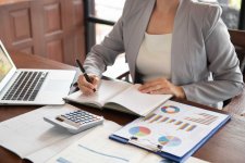 Auditors in UAE.jpg